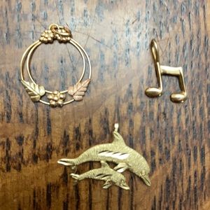 14k gold pendants❌SOLD